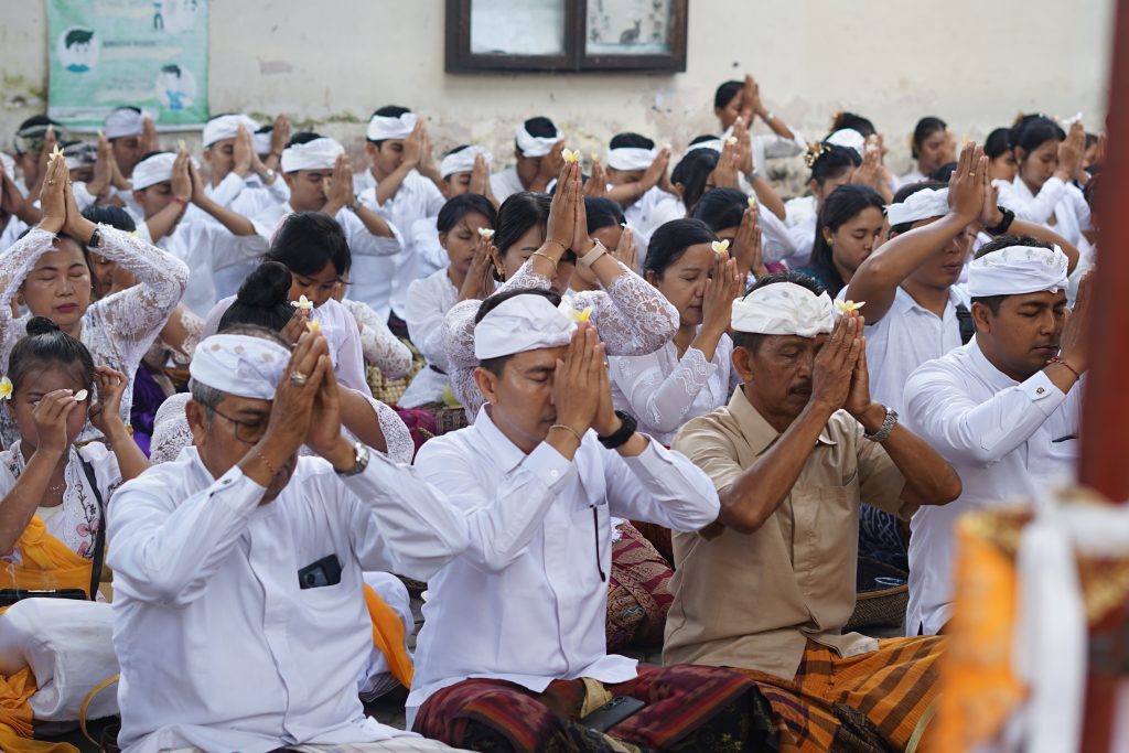 Saraswati: Manifestasi Ilmu Pengetahuan dan Transformasi Kesadaran Manusia