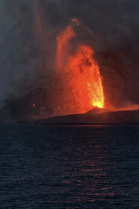 Erupsi Gunung Anak Krakatau